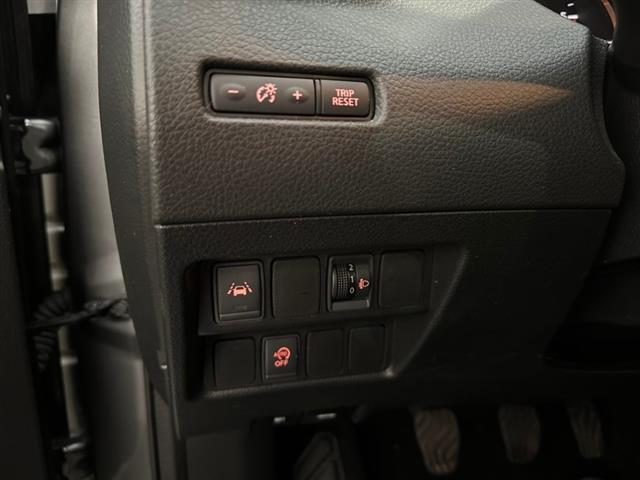 NISSAN Qashqai 00011696_VO38023184