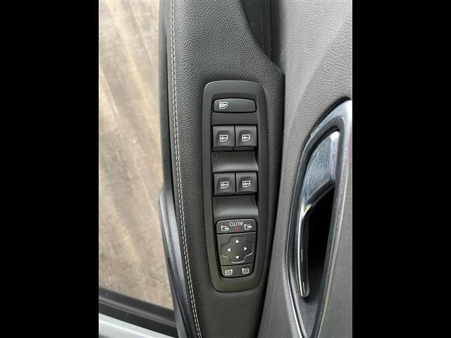 RENAULT Scenic 03273318_VO38043894
