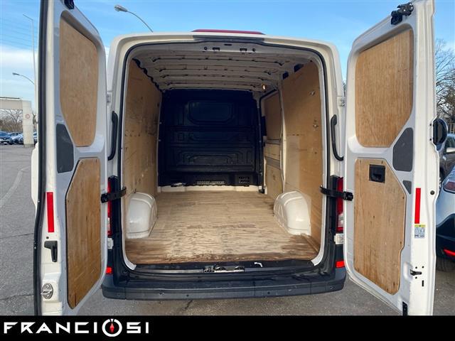 VOLKSWAGEN Crafter 30 2017 00026067_VO38013018