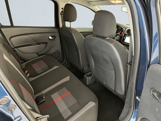 Inside Logan MCV  AZUL