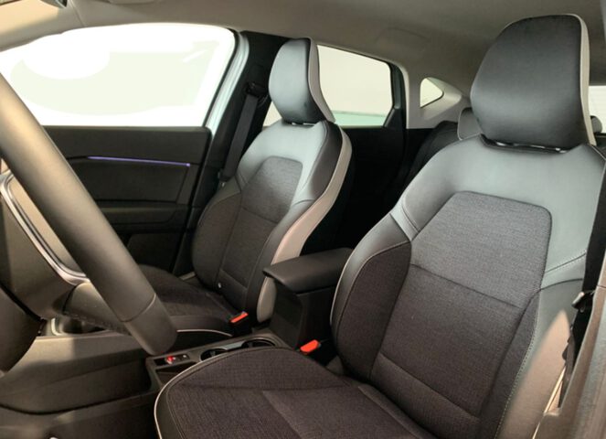 Inside Captur  Azul Rayo con techo 