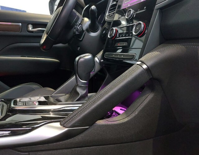 Inside Koleos Diesel  Negro