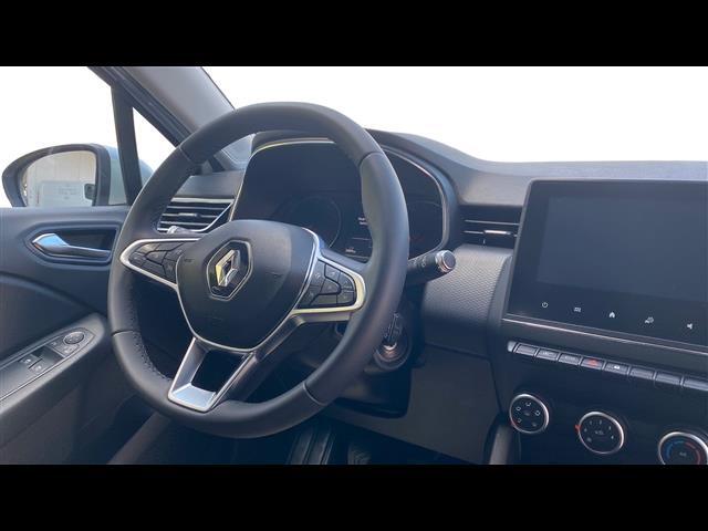RENAULT Clio 00335143_VO38013550