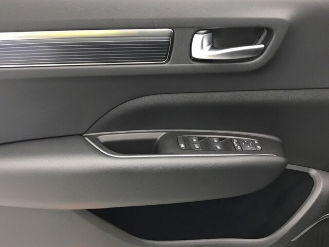 Inside Koleos Diesel  Negro