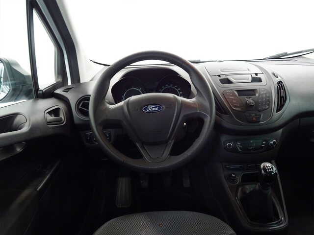 Inside Tourneo Courier Diesel  BLANCO