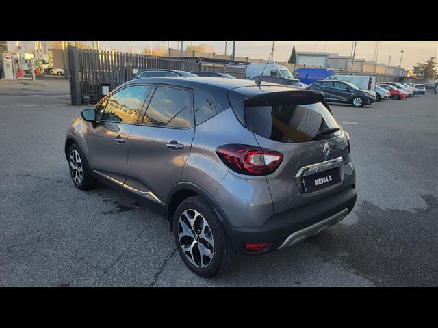 RENAULT Captur 00188982_VO38023507