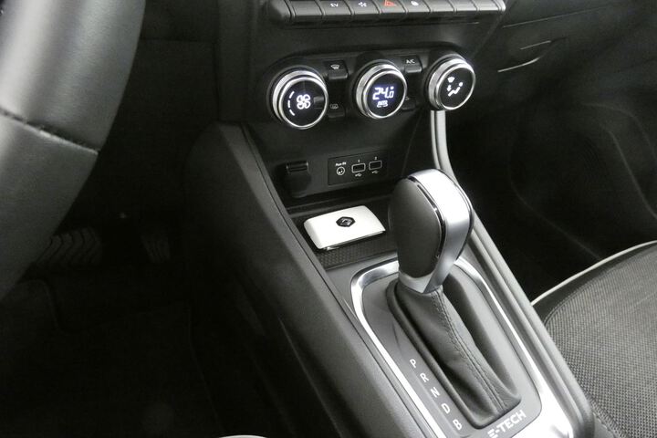 Inside Captur Híbrido  Blanco Nacarado con 