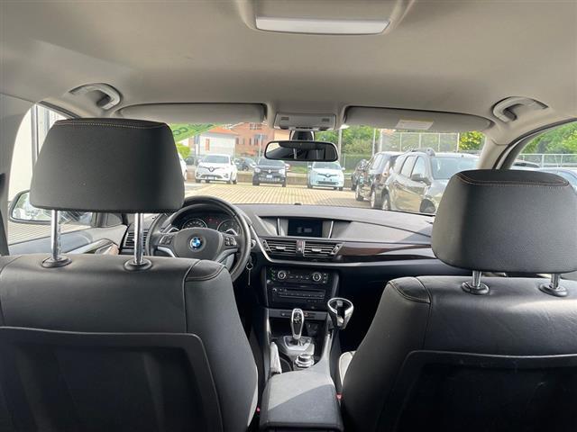 BMW X1 00389269_VO38023217