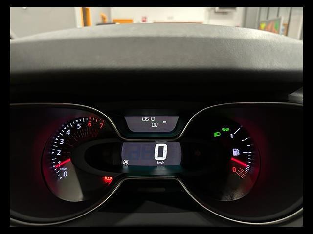 RENAULT Captur 00012351_VO38023184