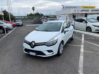 RENAULT Clio 02494290_VO38043366