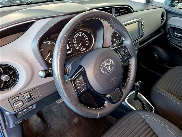 TOYOTA Yaris 00753235_VO38013074