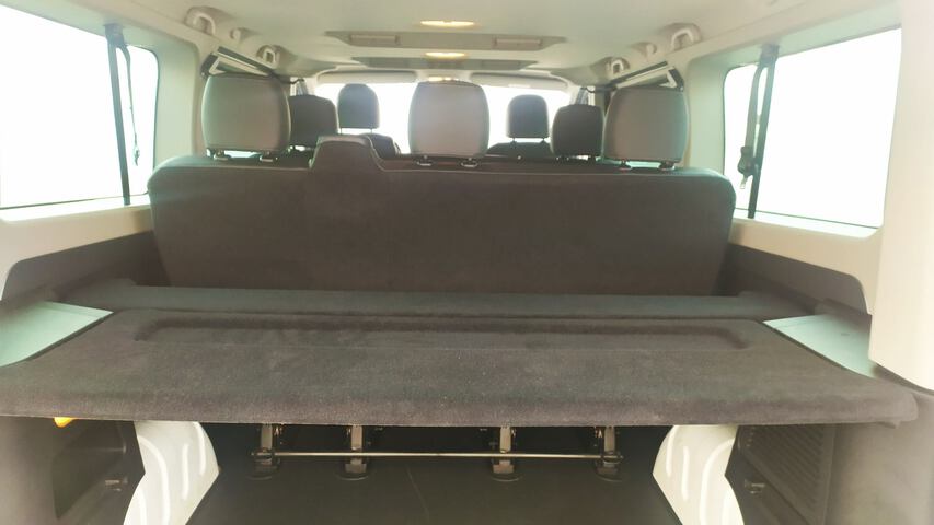 Inside Trafic Combi Diesel  Blanco Casablanca