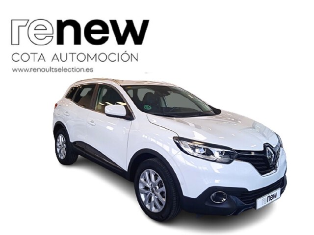 Outside Kadjar Diesel  Blanco Glaciar