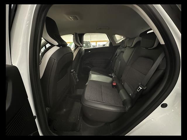 RENAULT Captur 00080606_VO38023184