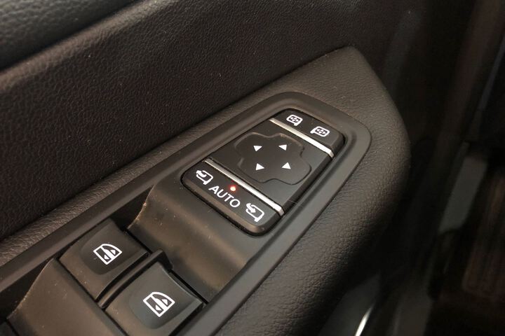 Inside Captur  Marfil Delhi/Techo N