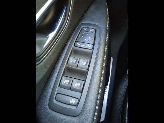 RENAULT Scenic 00023735_VO38013404