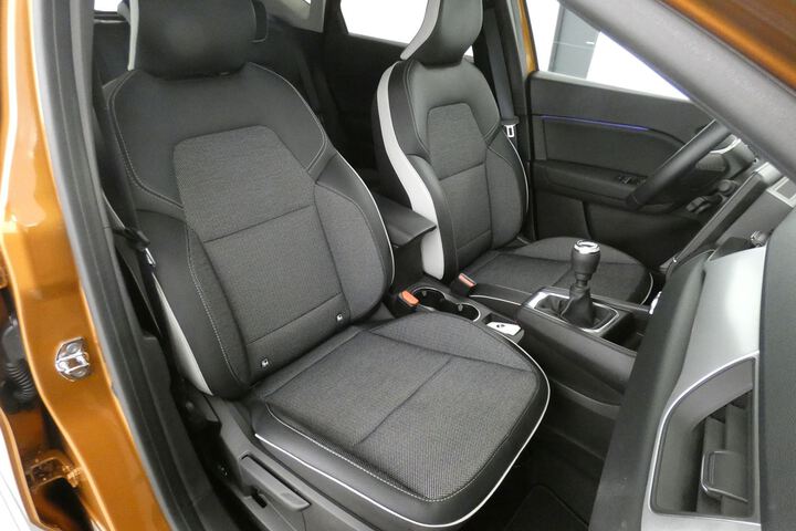 Inside Captur  Naranja Atakama con 