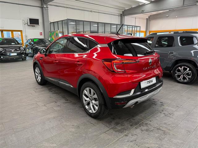 RENAULT Captur 00014643_VO38023184