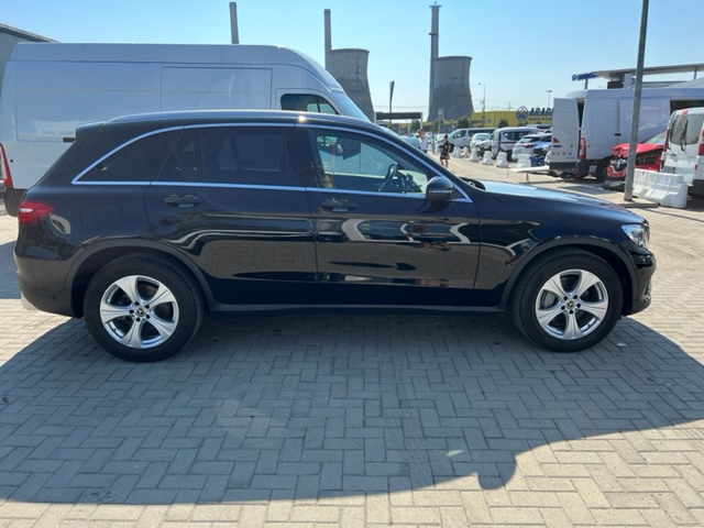 Exterior GLC-CLASS  NEGRU
