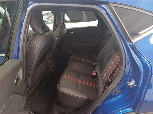 RENAULT Captur 00016026_VO38023184