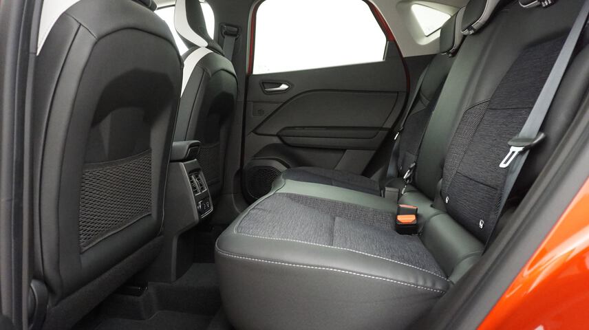 Inside Captur Híbrido  Rojo Deseo