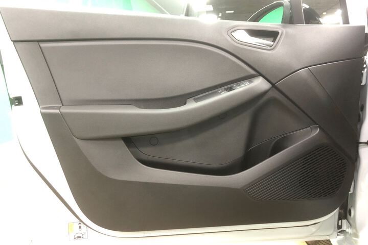 Inside Clio Híbrido  Blanco