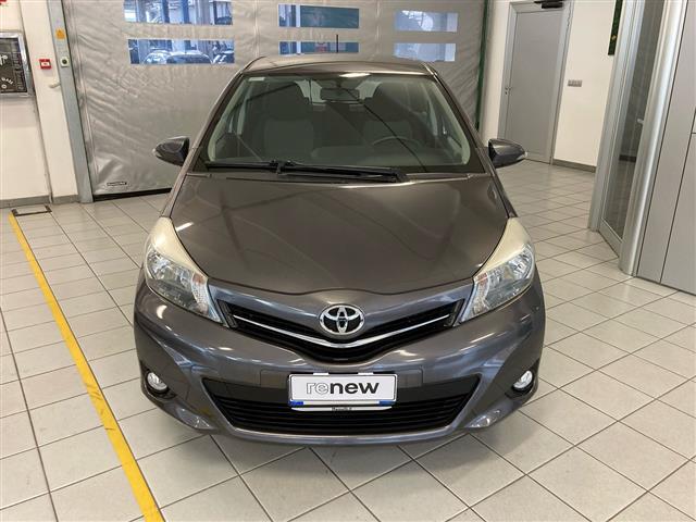 TOYOTA Yaris 00014618_VO38013022