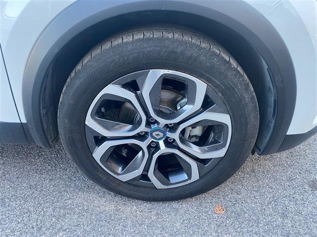 RENAULT Captur 02641685_VO38043366