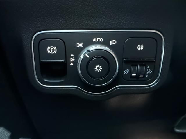 MERCEDES Classe B   W247 2018 00011843_VO38023184