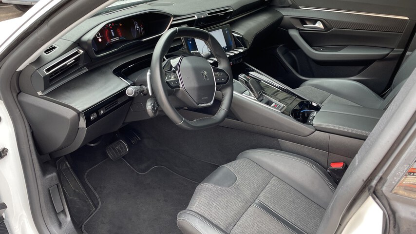 Inside 508 Diesel  Blanco Banquise
