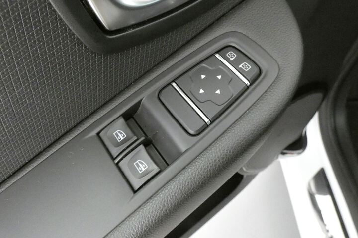 Inside Clio  Blanco