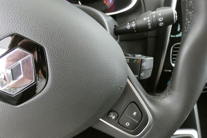 Inside Clio  Rojo Deseo