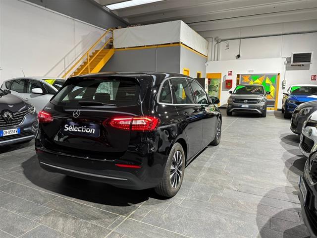MERCEDES Classe B   W247 2018 00011843_VO38023184