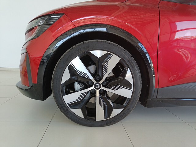 Outside  MEGANE E-TECH 100% ELÉCTRICO  carrocería rojo des