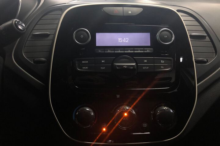 Inside Captur  Blanco Marfil