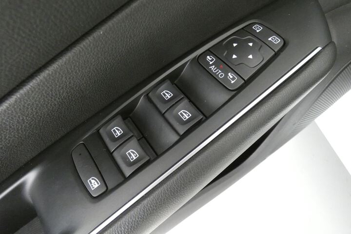 Inside Talisman Diesel  Blanco Glaciar