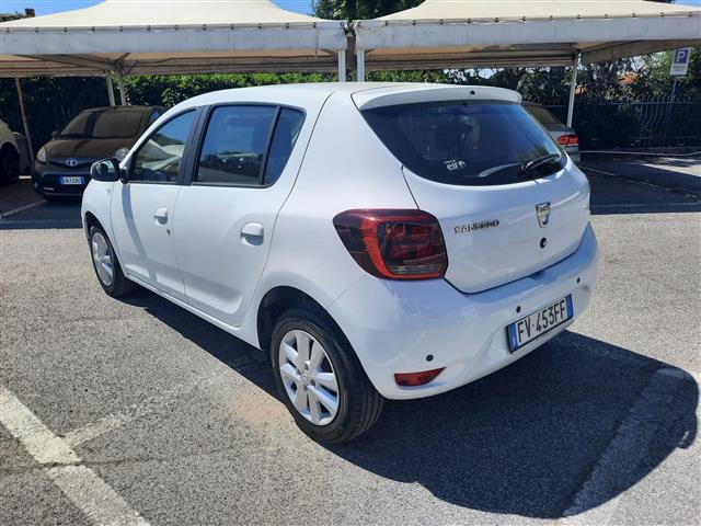 DACIA Sandero 02639432_VO38043366
