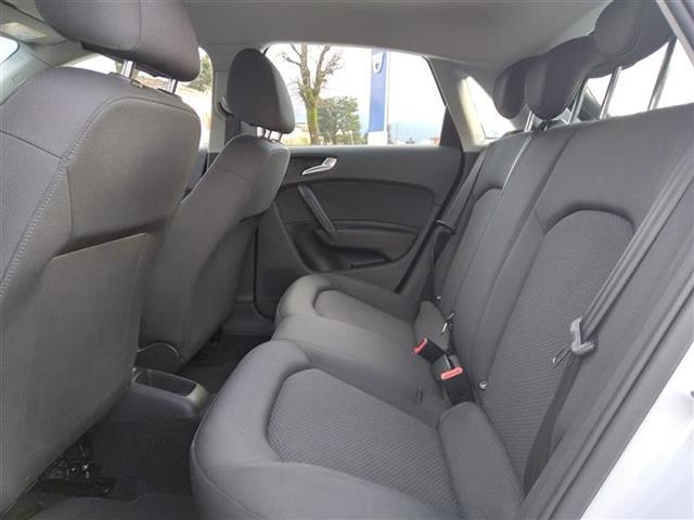 AUDI A1 01282118_VO38043211