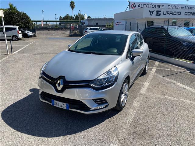 RENAULT Clio 02640352_VO38043366