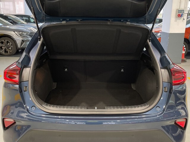 Inside XCeed Diesel  Cosmo Blue