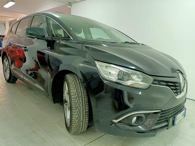 RENAULT Scenic 00006492_VO38033579