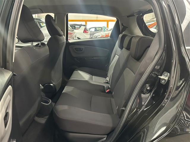 TOYOTA Yaris 00015264_VO38023184