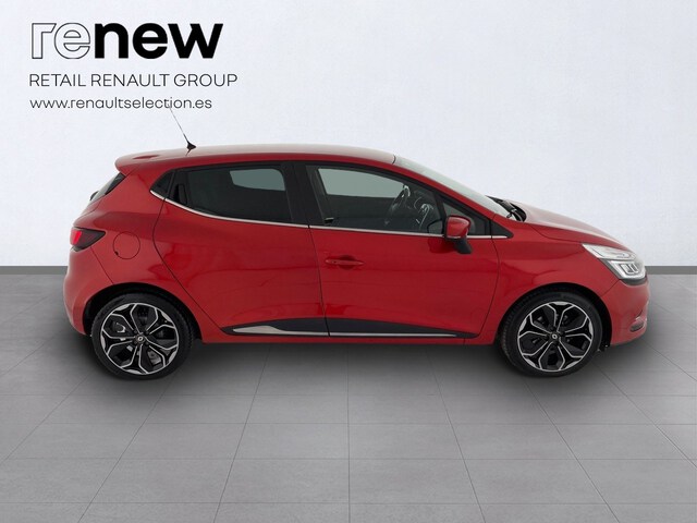 Outside Clio  Rojo Deseo