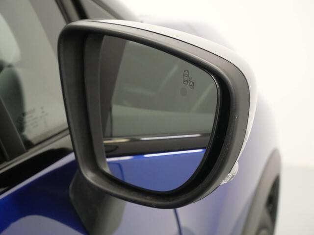 Outside Captur  AZUL