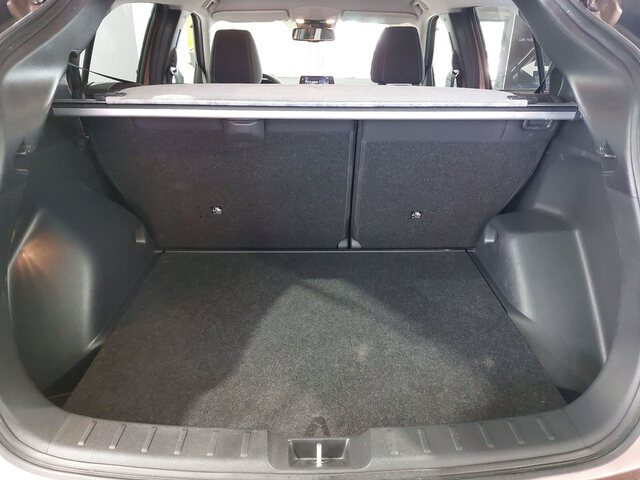 Inside Eclipse Cross  Marron