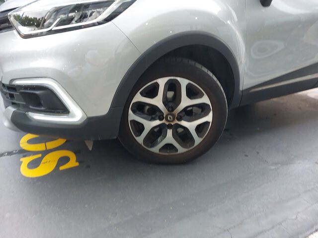 Outside Captur  Gris