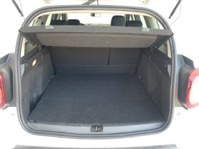 Interior DUSTER  ALB