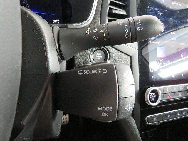 Inside  Megane  Gris Highland
