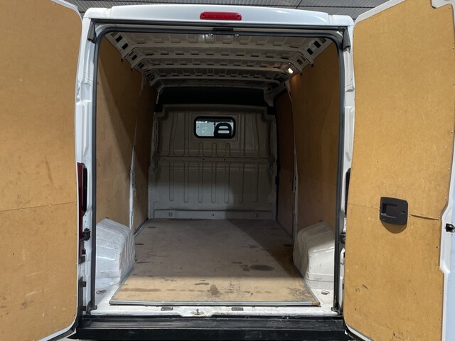 Inside Ducato Furgón Diesel  Blanco