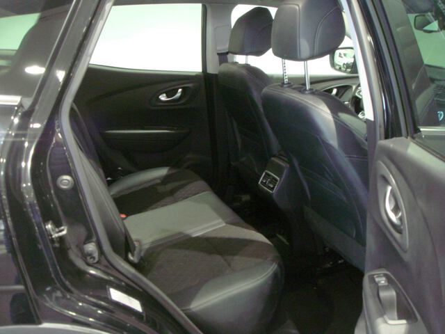 Inside Kadjar  NEGRO